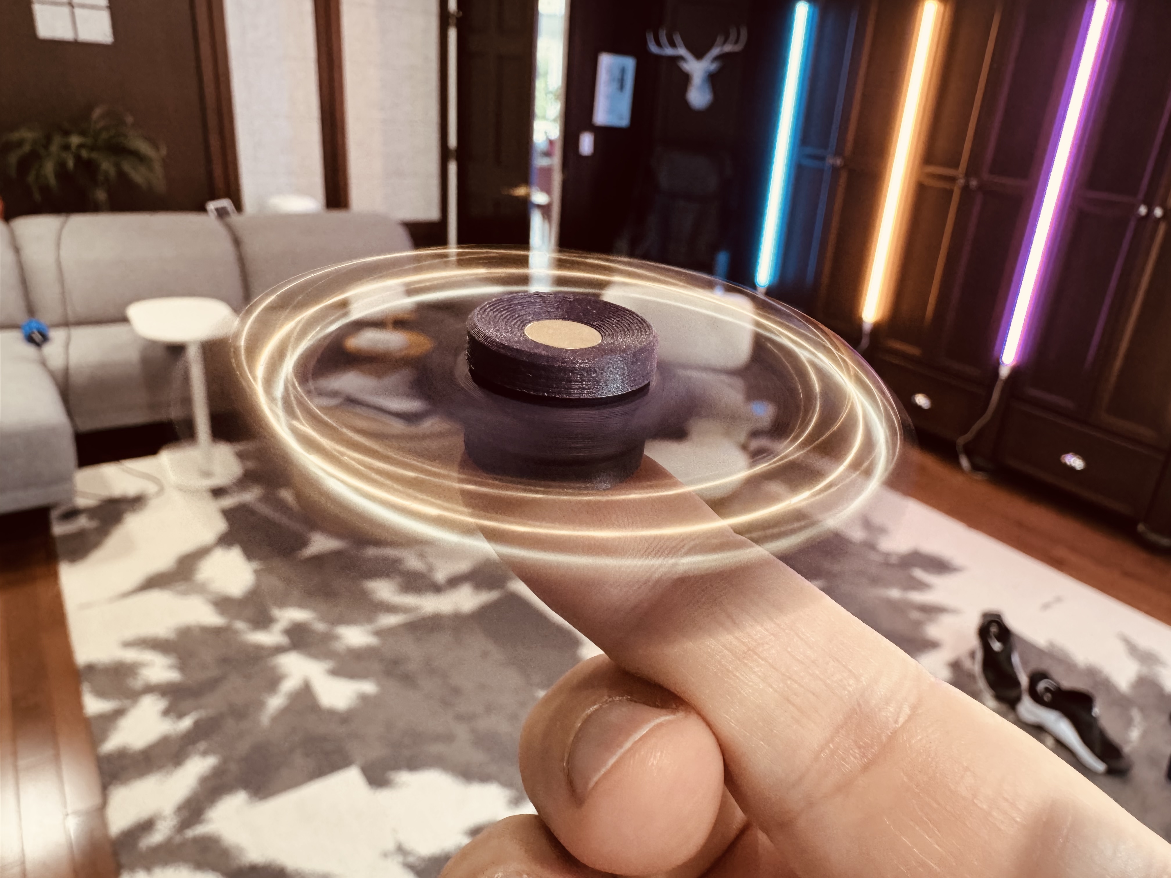 Figé Spinner in Motion